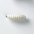 Brosche, „White Larve“, 1999. Elfenbein (Mammutknochen), geschnitzt; Perlen, Haare, Farbstoff. L 3,5 cm, B 1,2 cm, H 1,2 cm